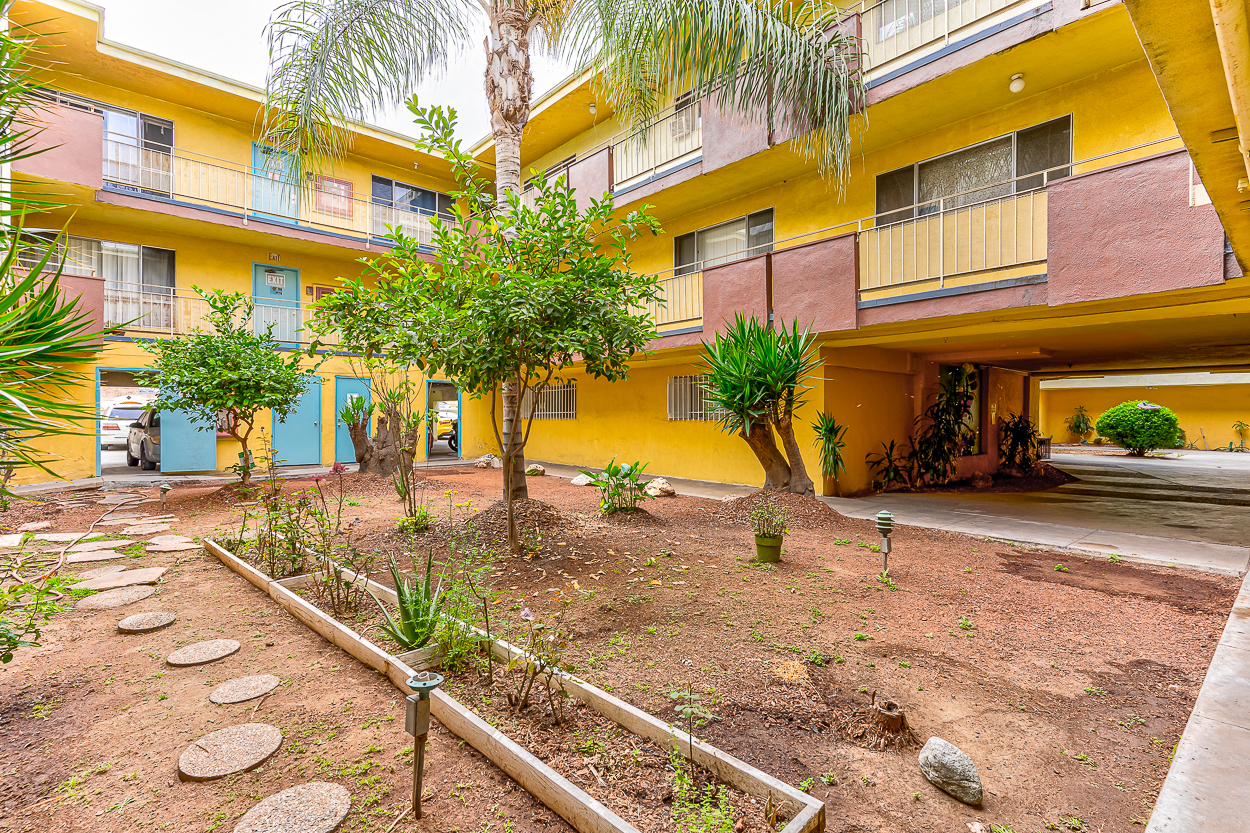 Westlake Apartments Apartment Buildings