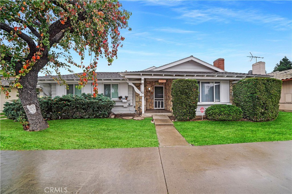 16722 Goldenwest St, Huntington Beach, CA 92647, USA