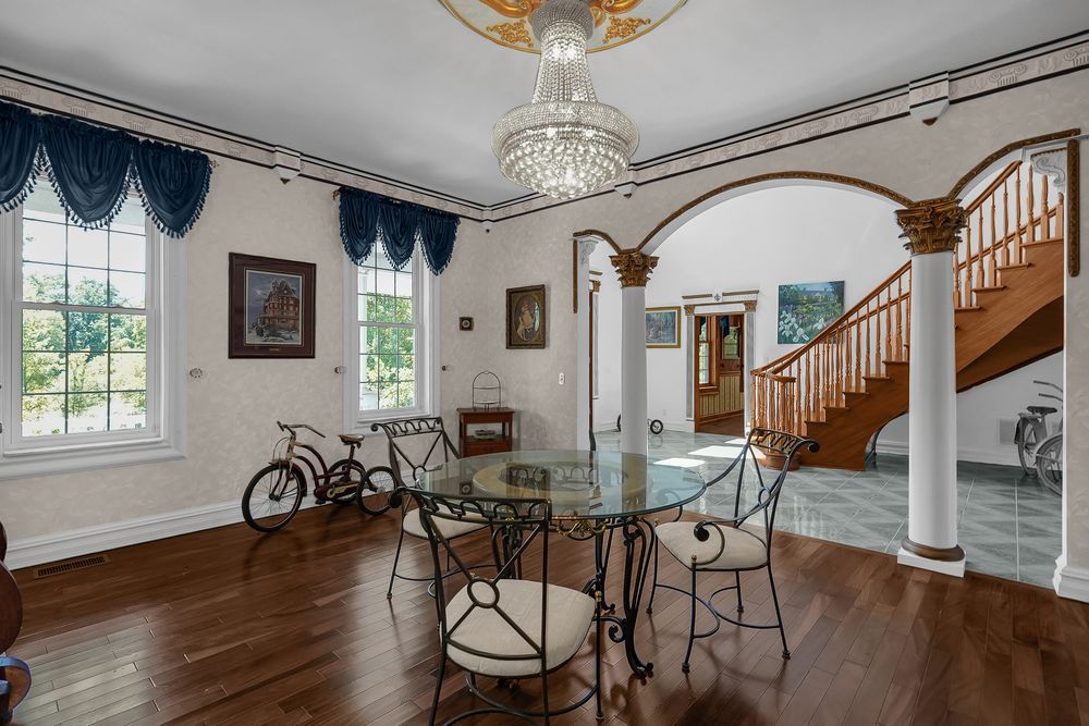 Property gallery image