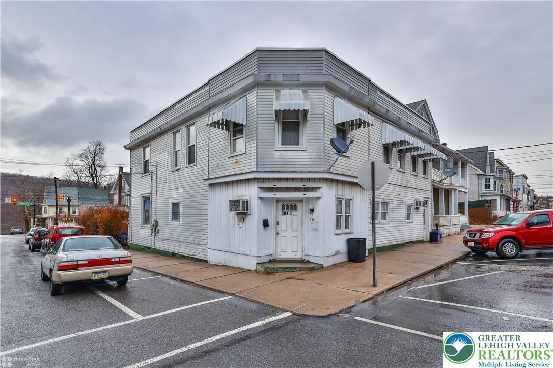 301 E Bertsch St, Lansford, PA 18232, USA