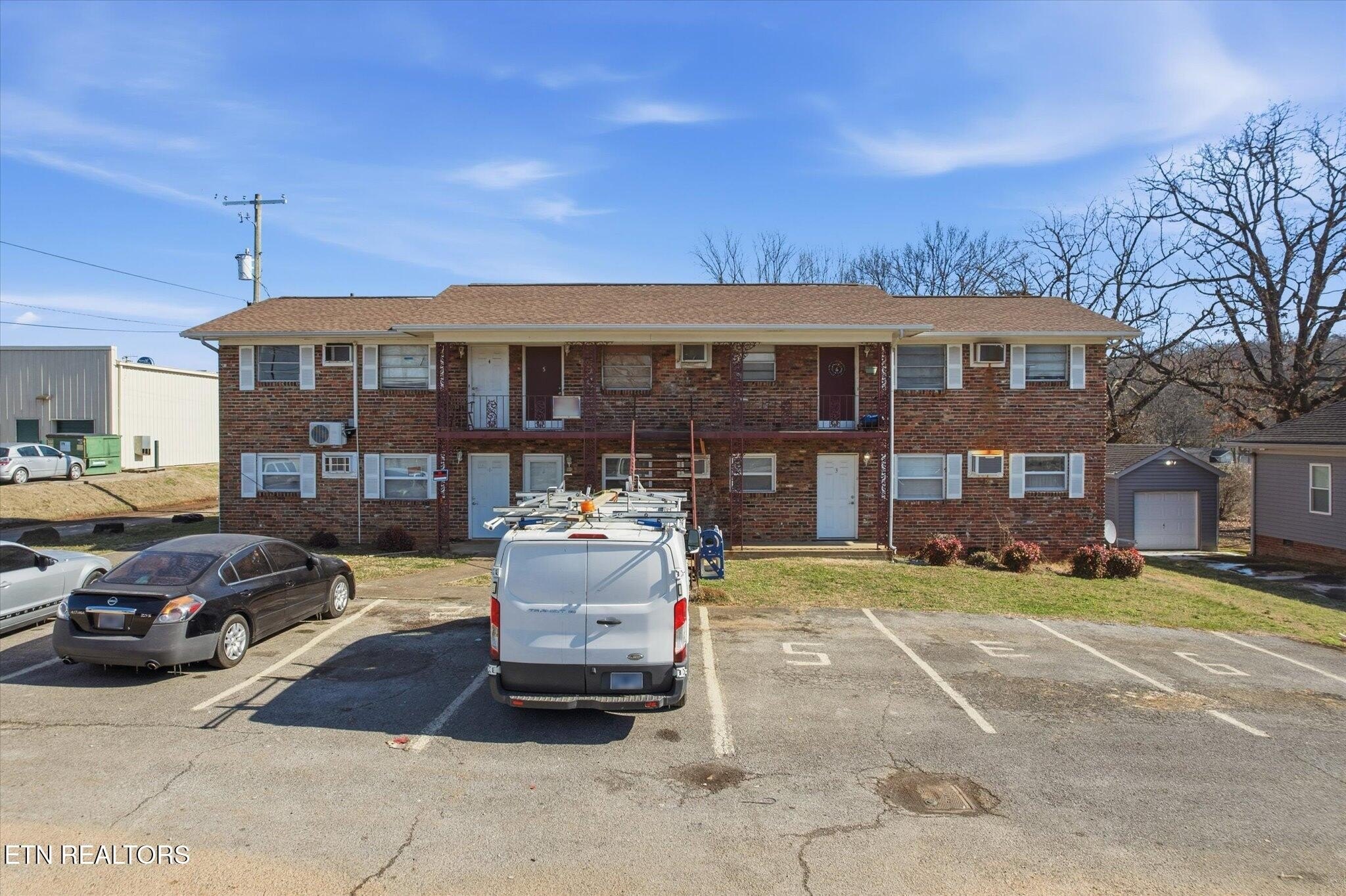 2818 Dayton St