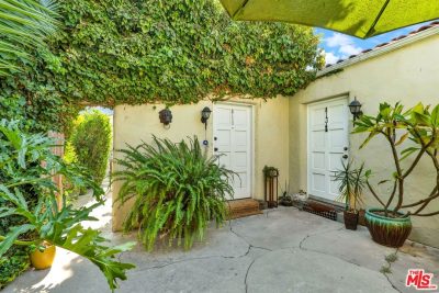 811 N Citrus Ave