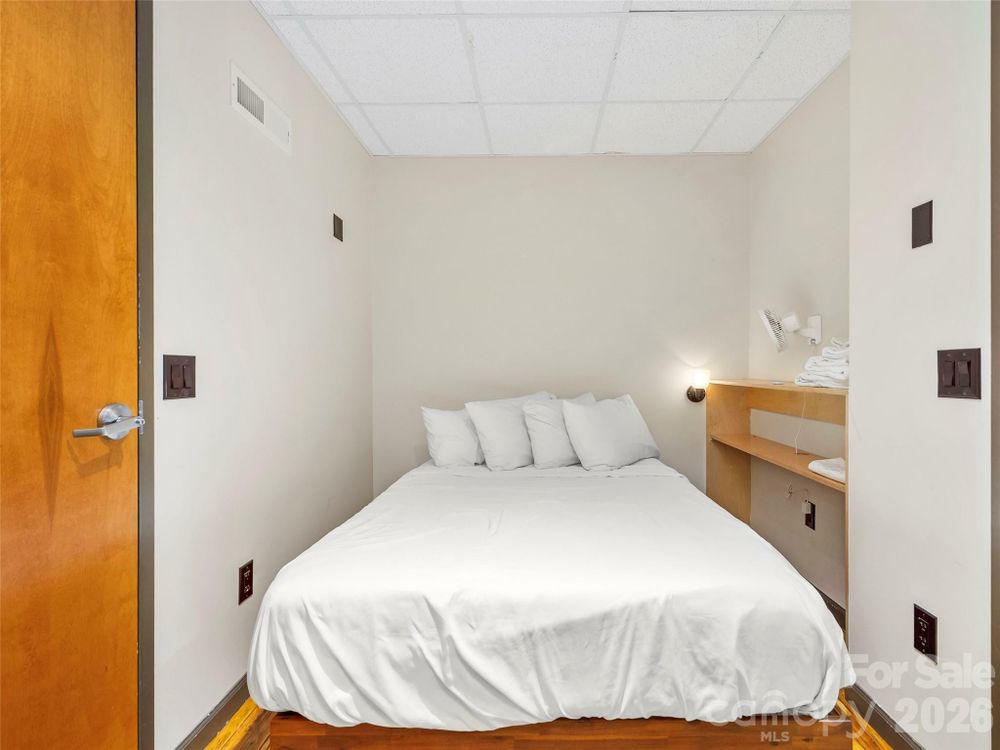 Property gallery image