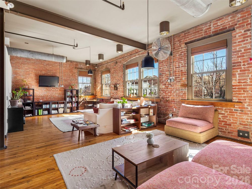 Property gallery image