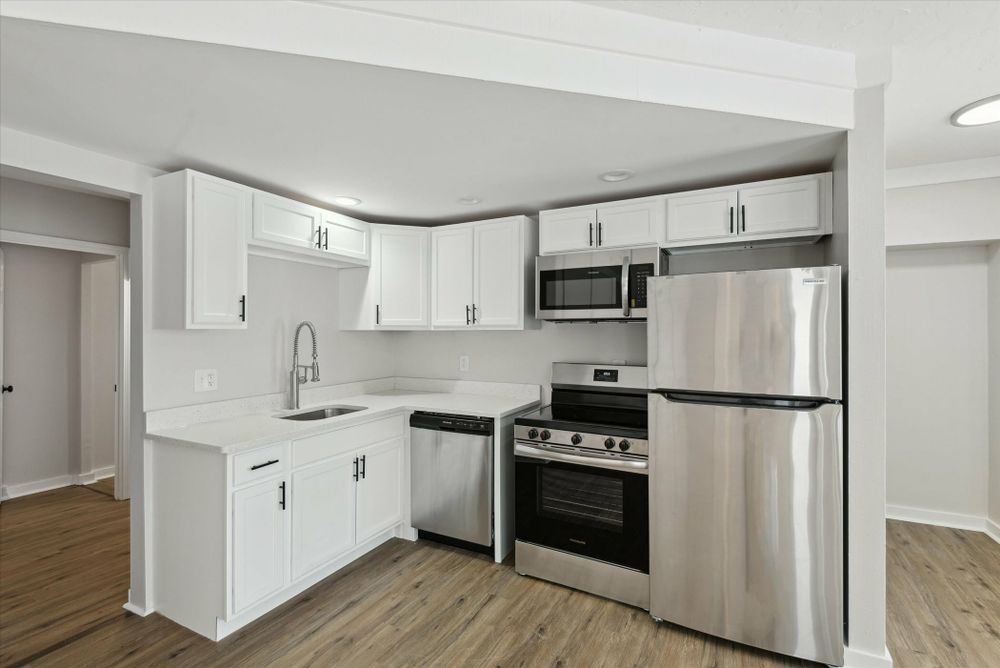 4755 Pearl Rd, Cleveland, OH 44109, USA