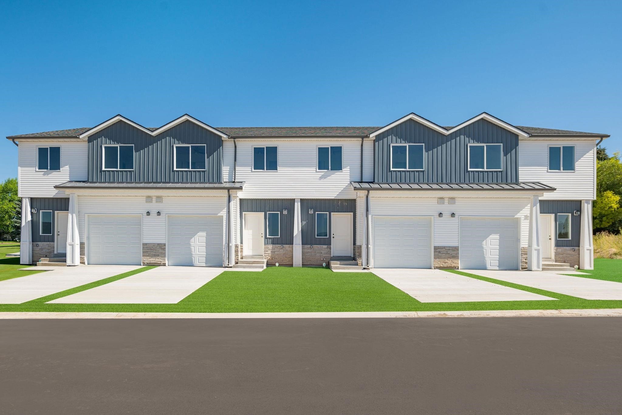811 E Highland Drive