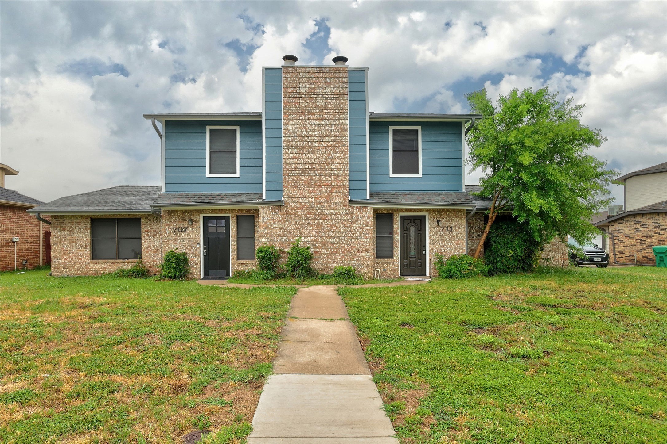 707 & 711 Wolftrap Drive