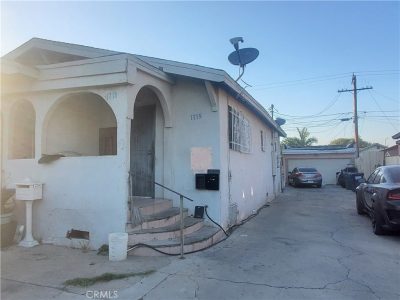 1715 E 70th