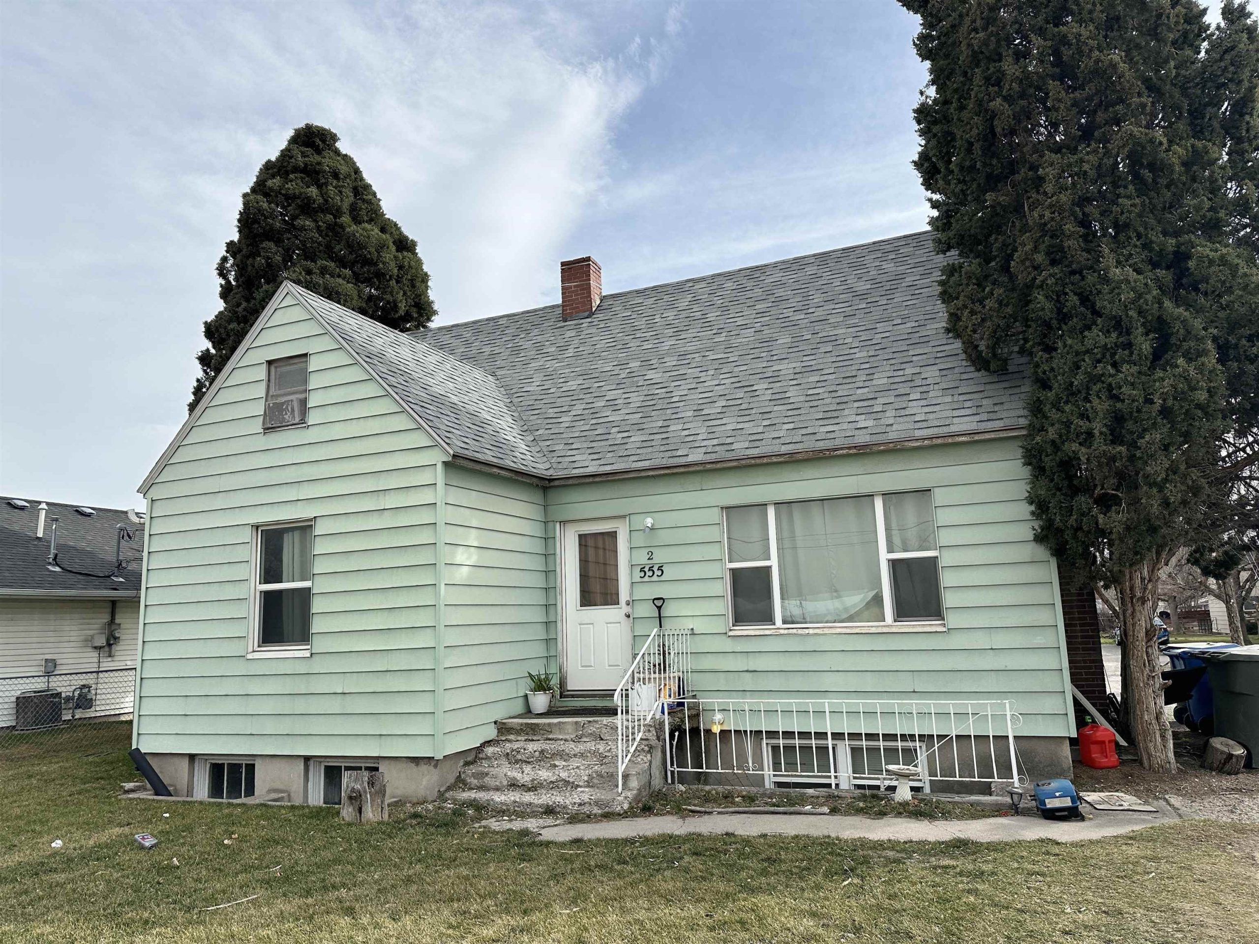555 E ALAMEDA
