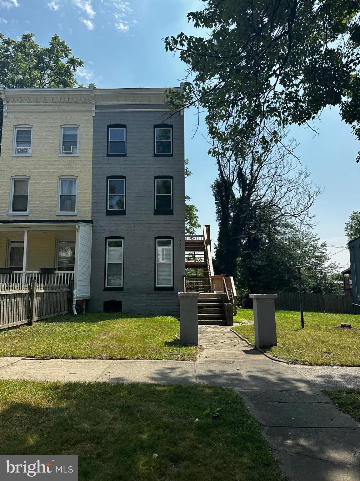 141 S AUGUSTA Avenue