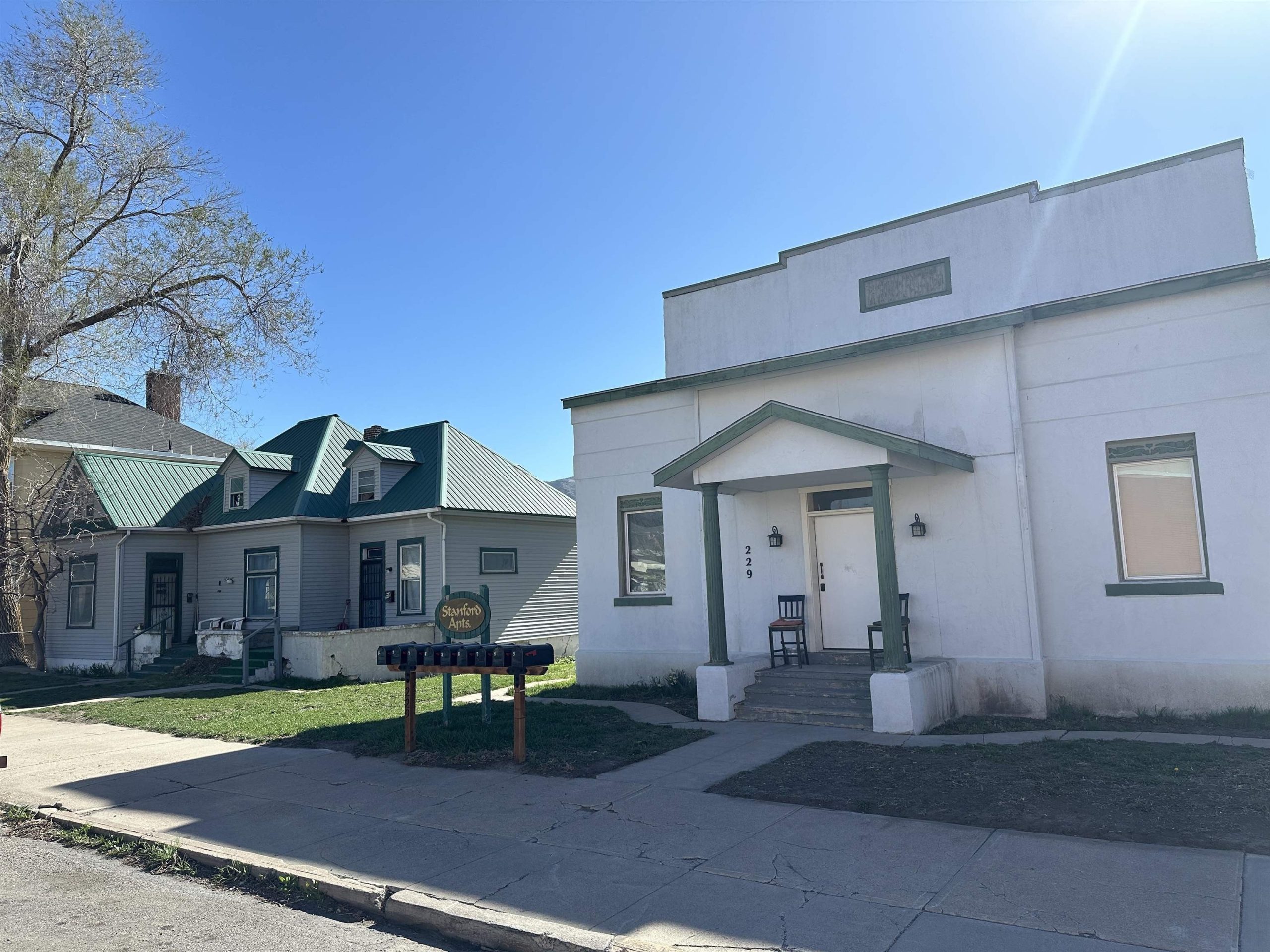 229-243 S GARFIELD