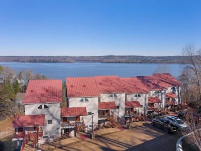 165 LAKESHORE Ln, Unit 7