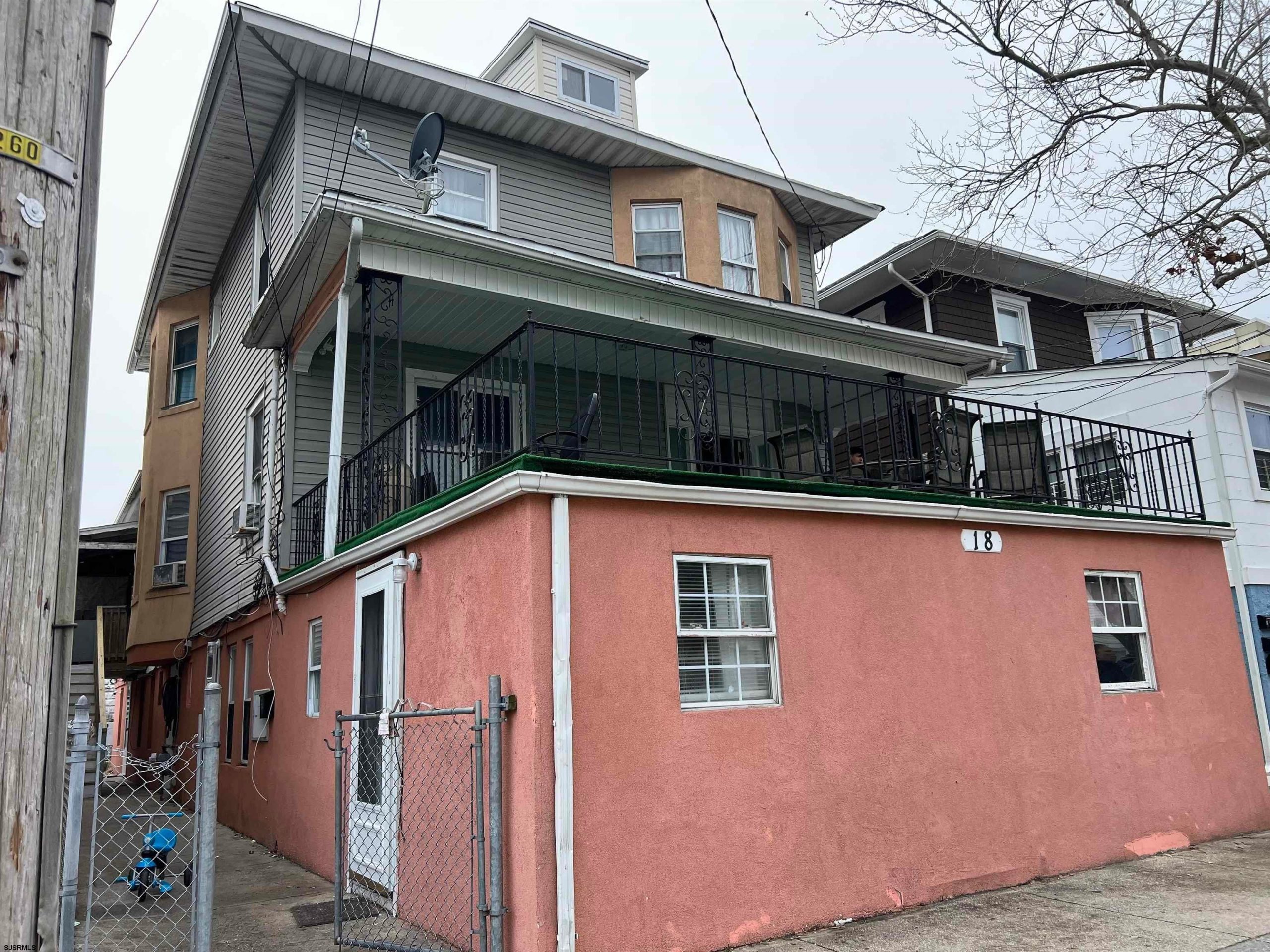 18 N Sovereign Ave