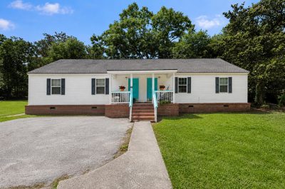 7625 E Oakridge Circle A & B