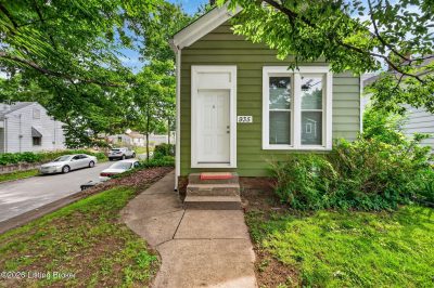 935 Samuel St