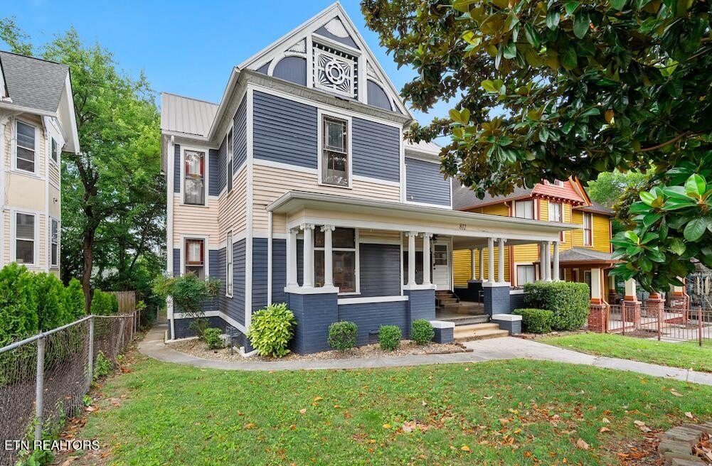 812 N 4th Ave