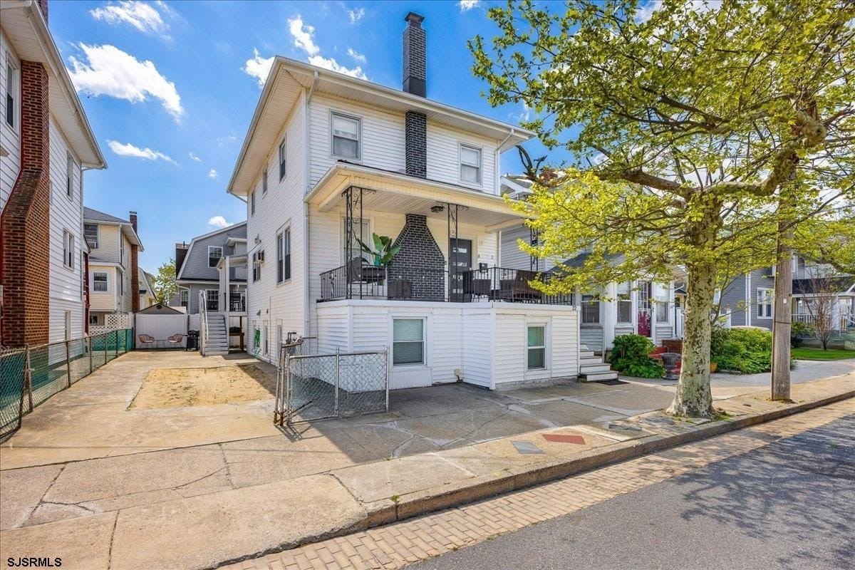 22 N Austin Ave