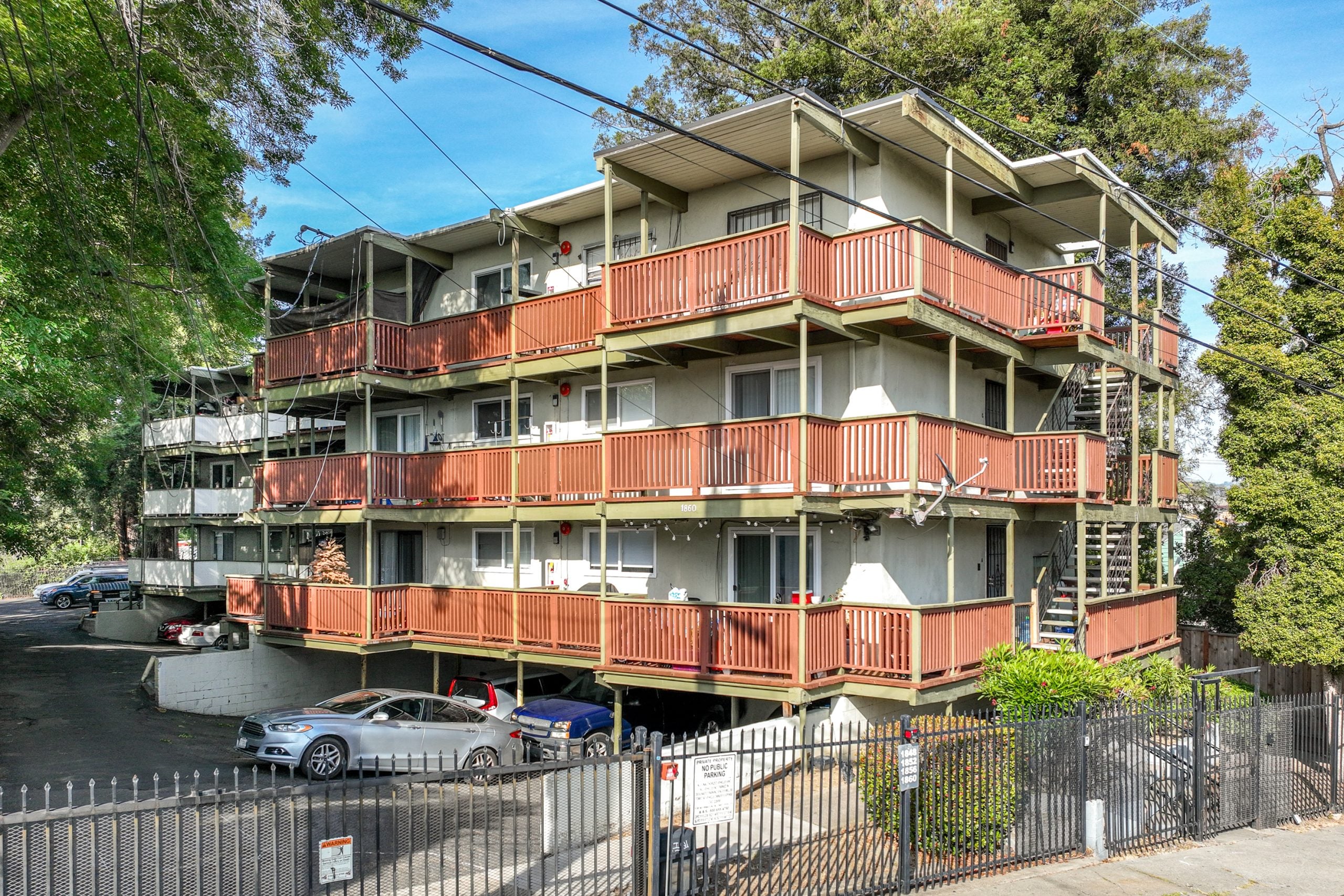 REO Sale | Oakland 24-Unit Apartments | MSA