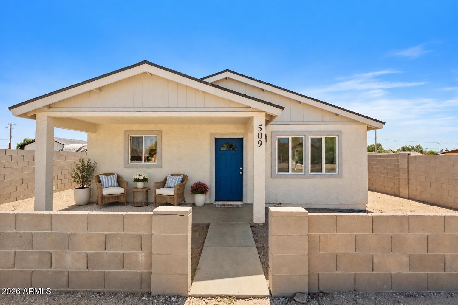 509 E CENTRE Avenue