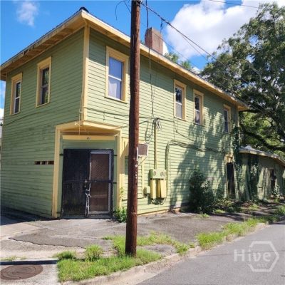 651 W 41st Street W