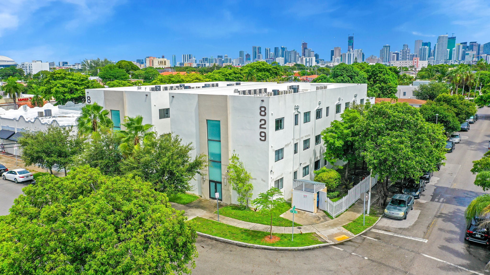 8Cho Apartments