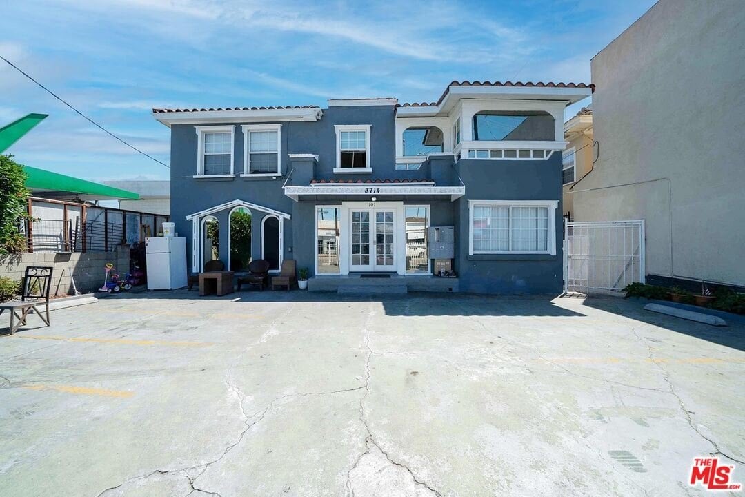 3714 W Pico Blvd