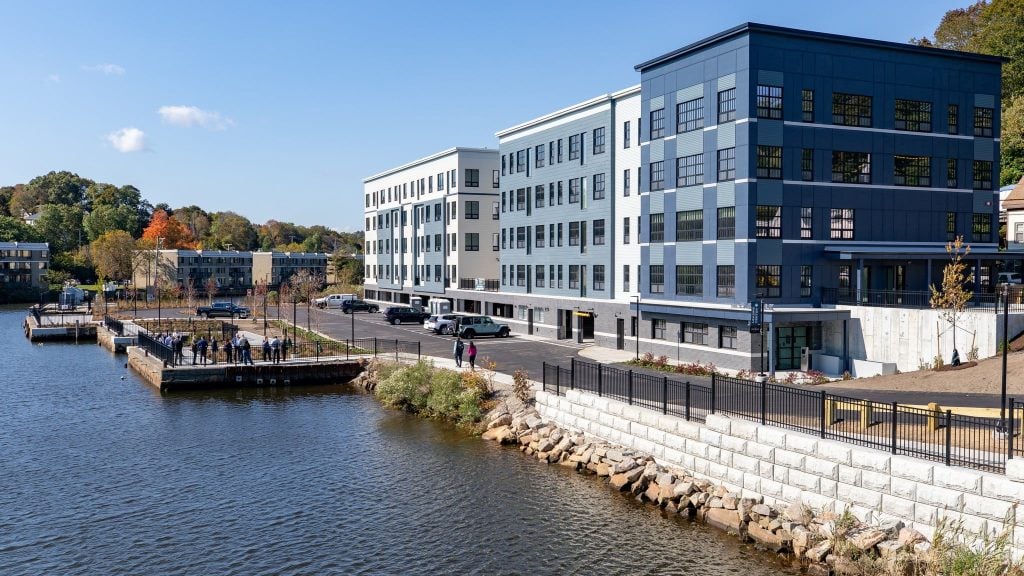 WinnCompanies, Arch Communities Complete Riverfront Braintree Apartments
