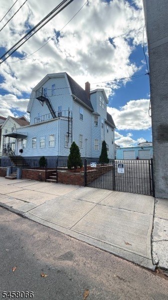 226 Marshall St
